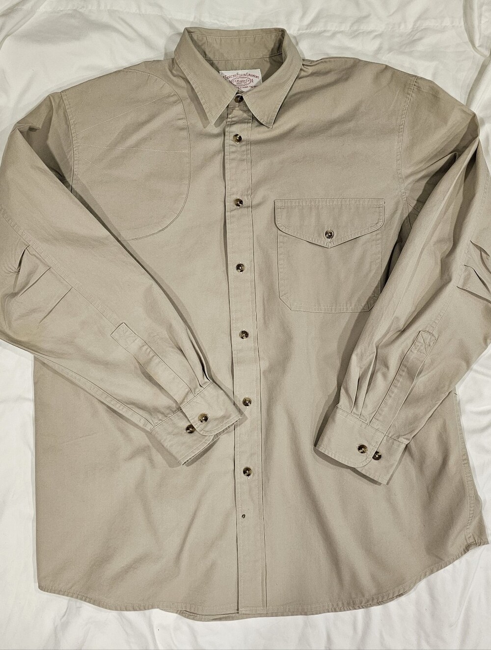 FILSON Men's Long-Sleeve Hunting Shooting Patch Button-Down Shirt Cream Khaki
